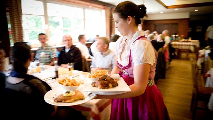Wann gilt welche Mehrwertsteuer in der Gastronomie? | BR24