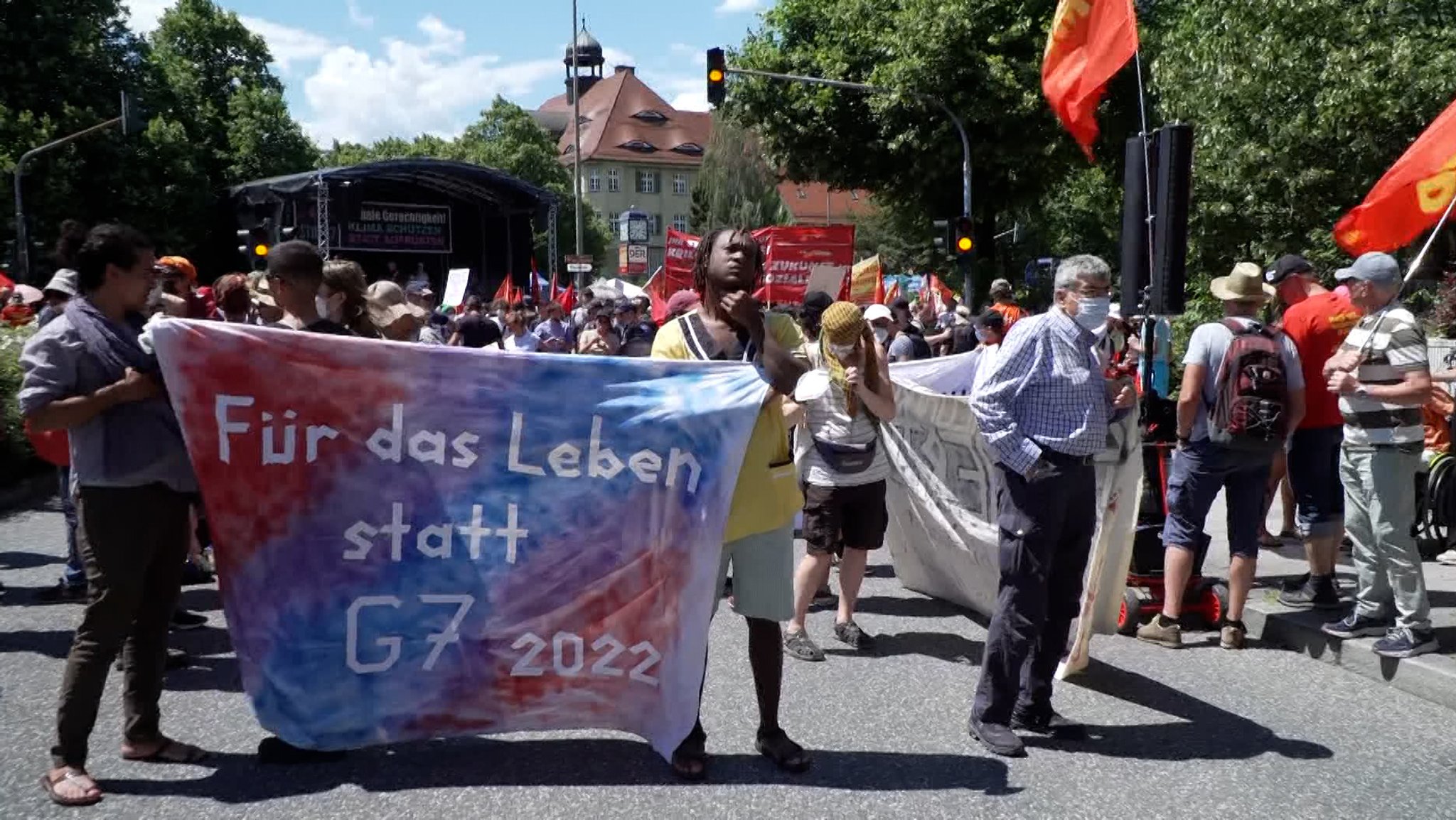 Demonstrationen rund um Elmau