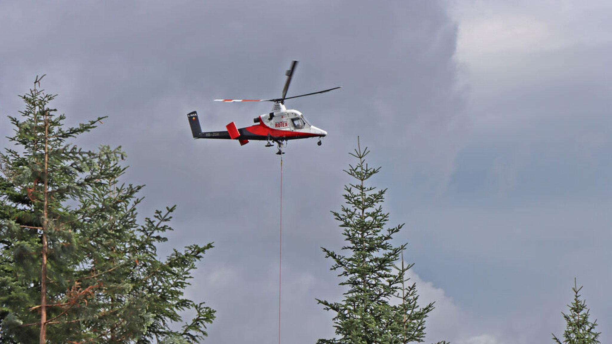 Helikopter-Einsatz gegen Borkenkäferbefall abgeschlossen