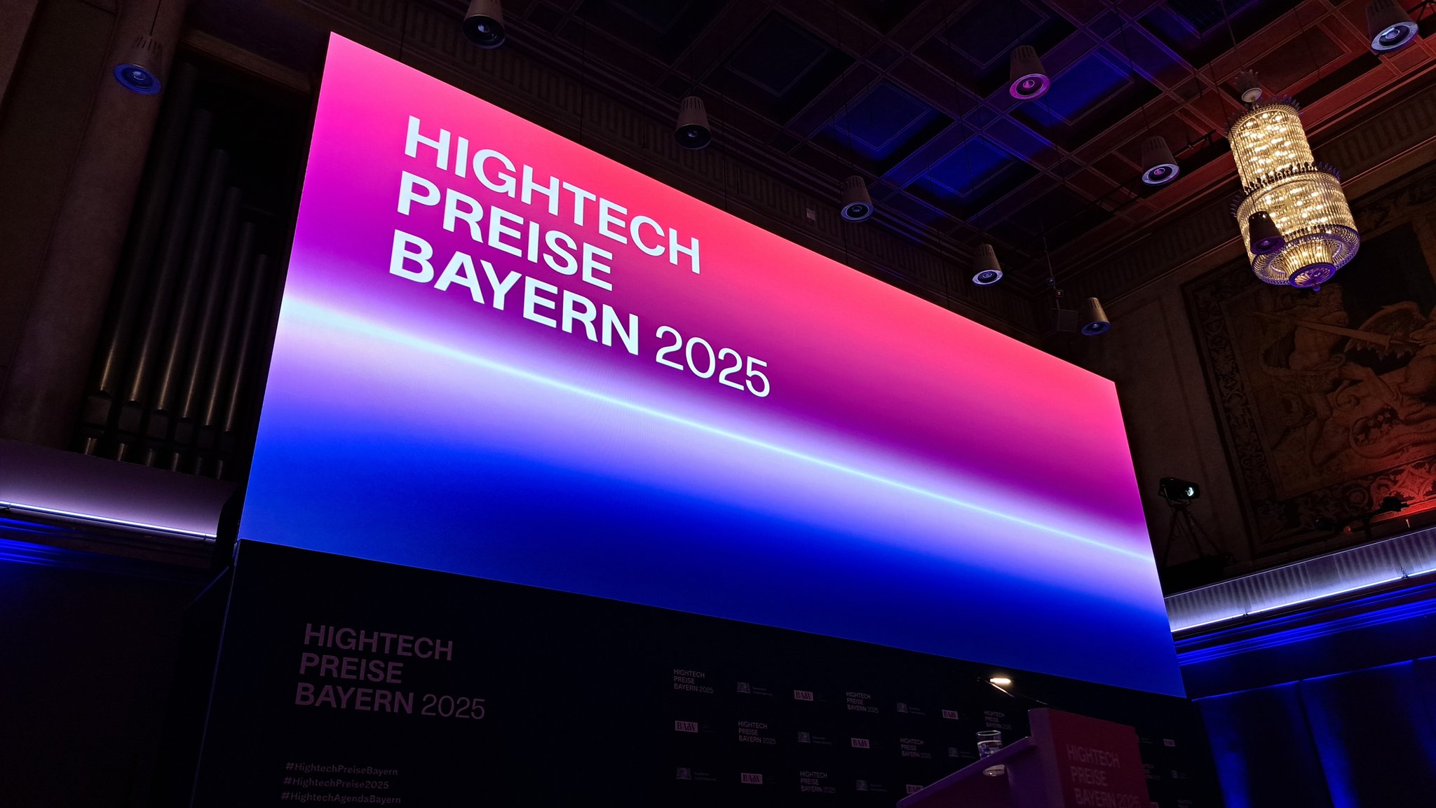 Höchstdotierter Preis für Ingenieurswissenschaften, verliehen für Forschung zu künftiger Kommunikation mit 6G und Quanten-Technologie