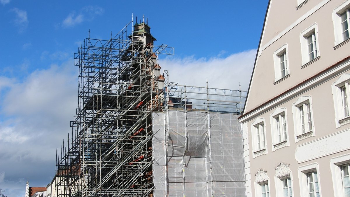 Sitzung in Straubing: Wie geht der Rathaus-Wiederaufbau voran?