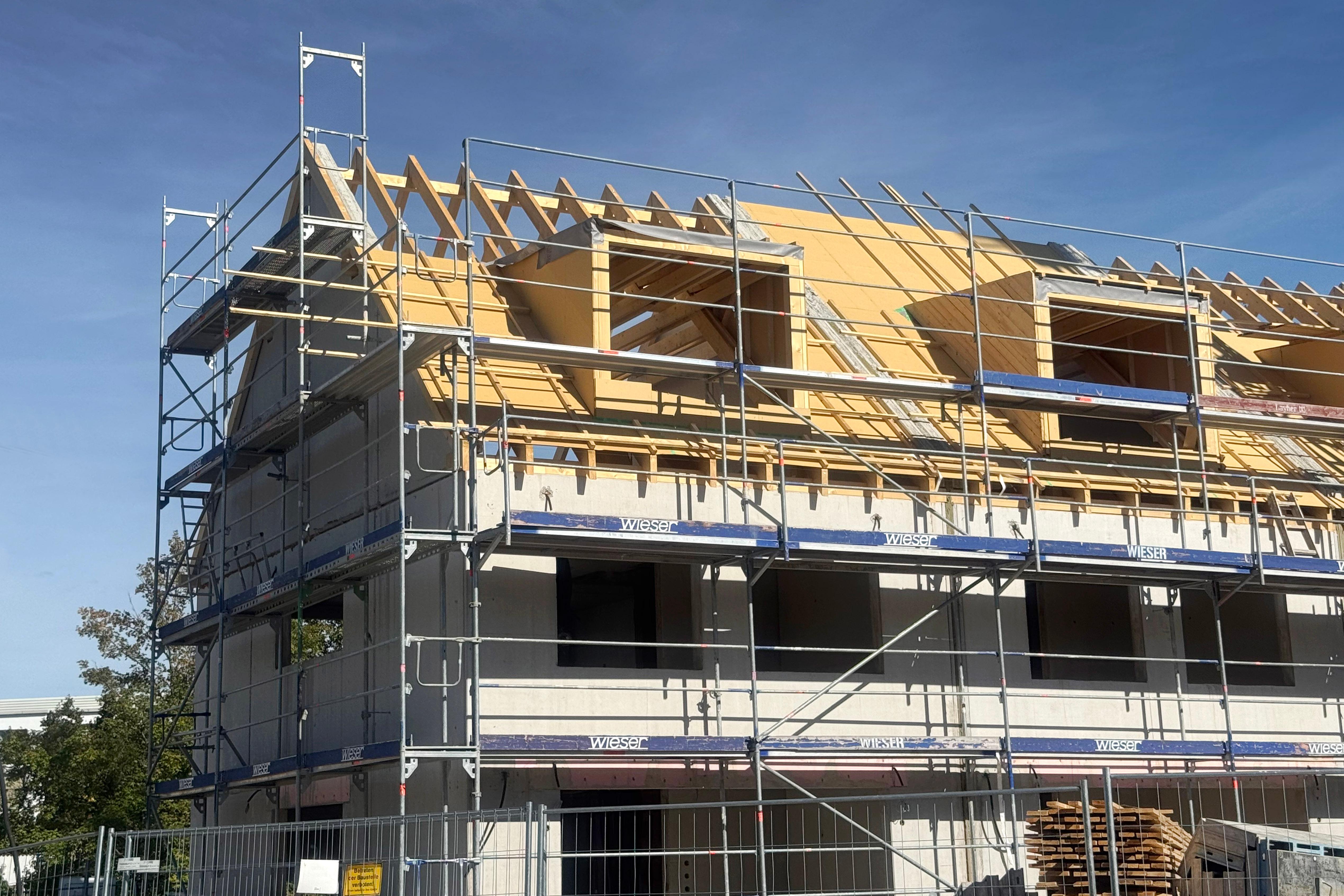 Rohbau eines Mehrfamilienhauses in Haar im Landkreis München.