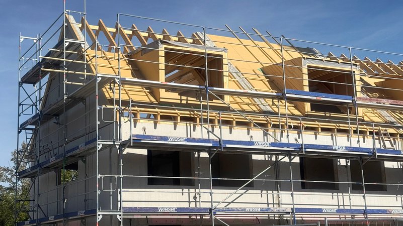Rohbau eines Mehrfamilienhauses in Haar im Landkreis München. | Bild: Picture Alliance/SvenSimon/Frank Hoermann Rohbau eines Mehrfamilienhauses in Haar im Landkreis München.
