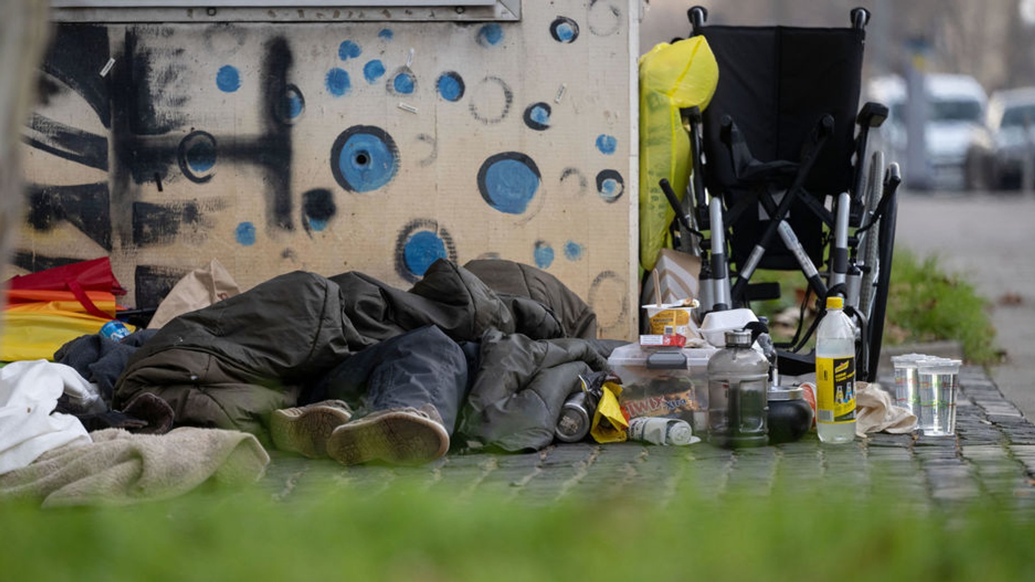 Wohnungslosigkeit in Bayern: mehr Hilfesuchende, rauerer Ton