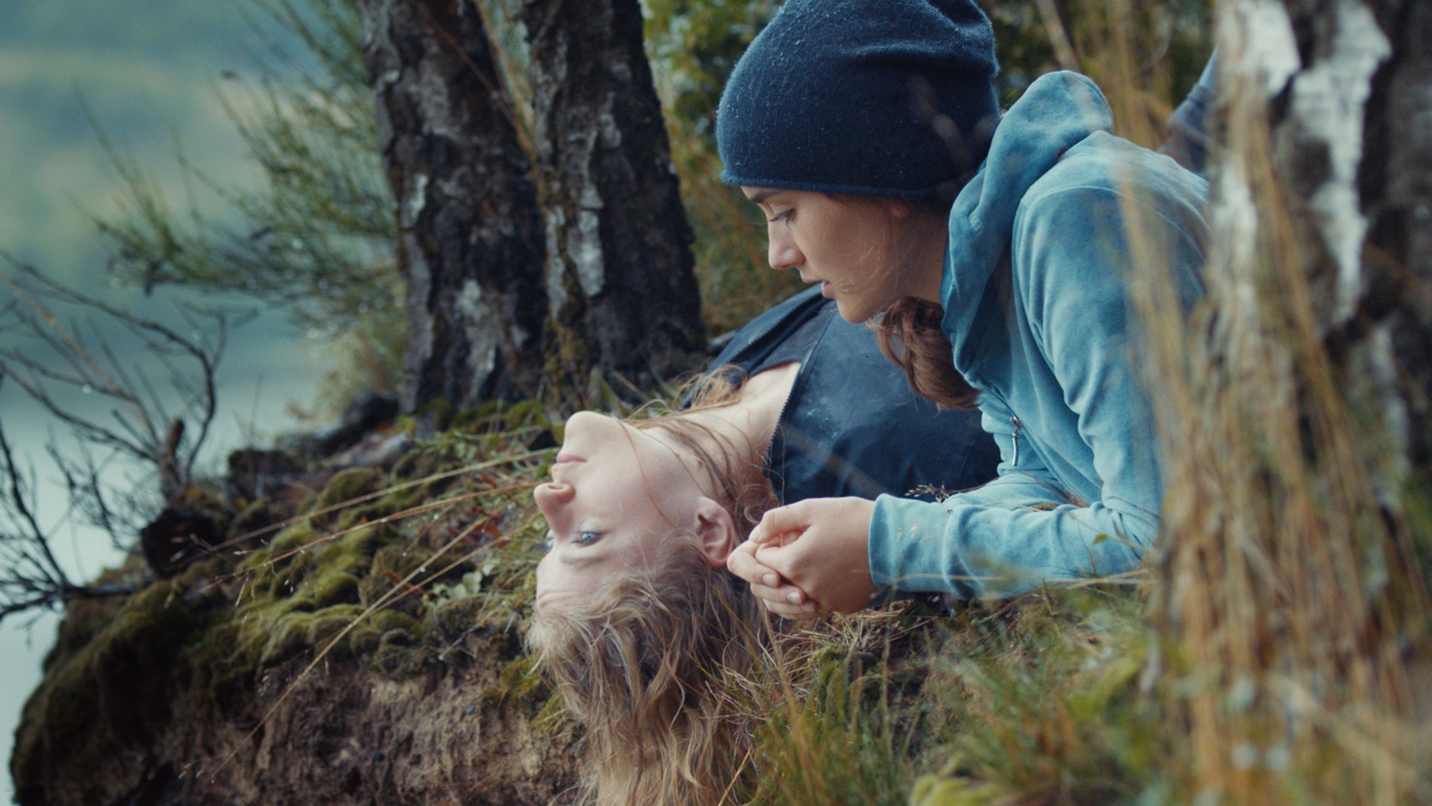 Sie lieben sich ... und werden sich verletzen: Pinar Erincin und Melanie Staub in "Luft" (Filmszene).