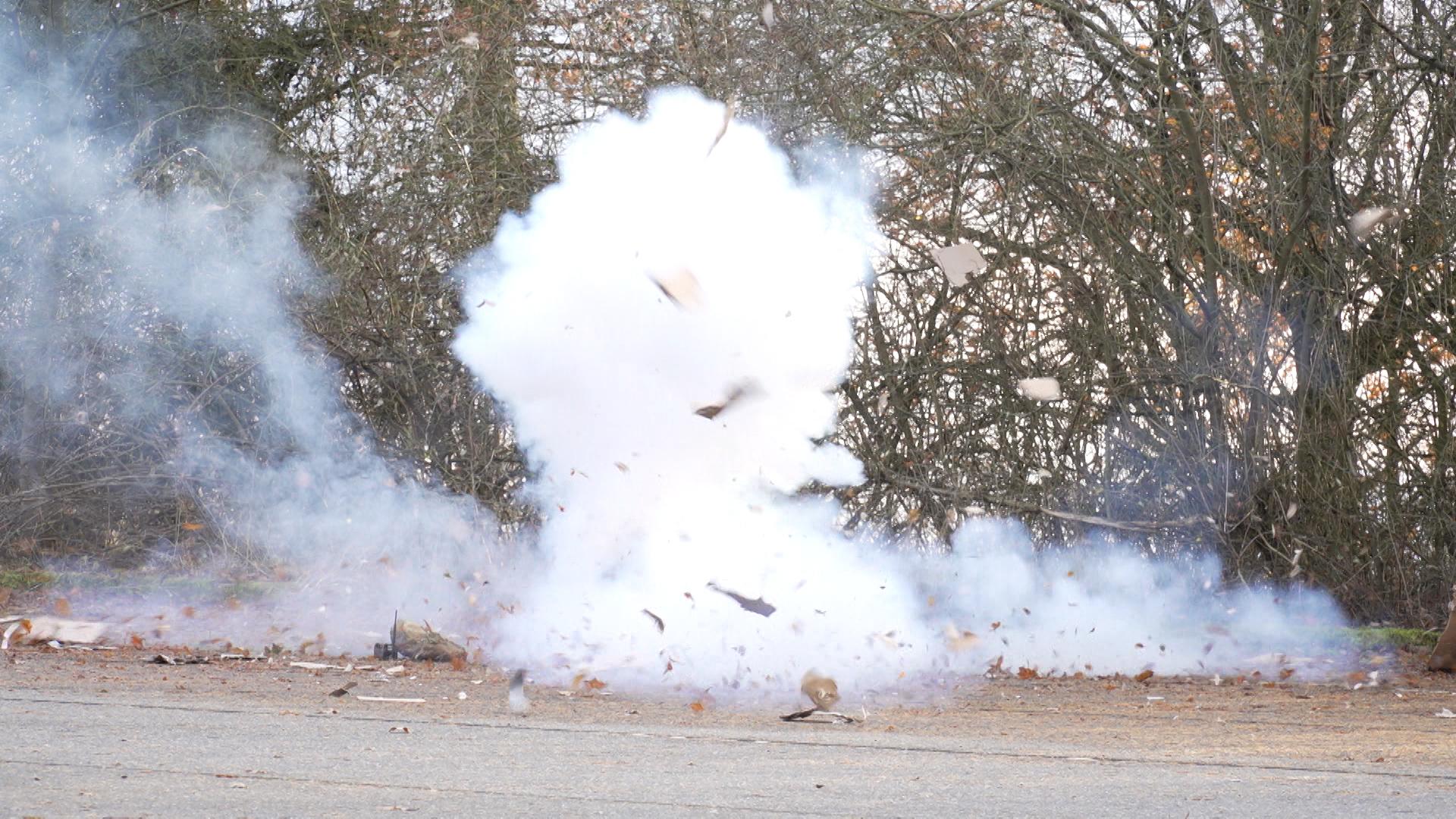 Explosion eines in Deutschland nicht zugelassenen Böllers