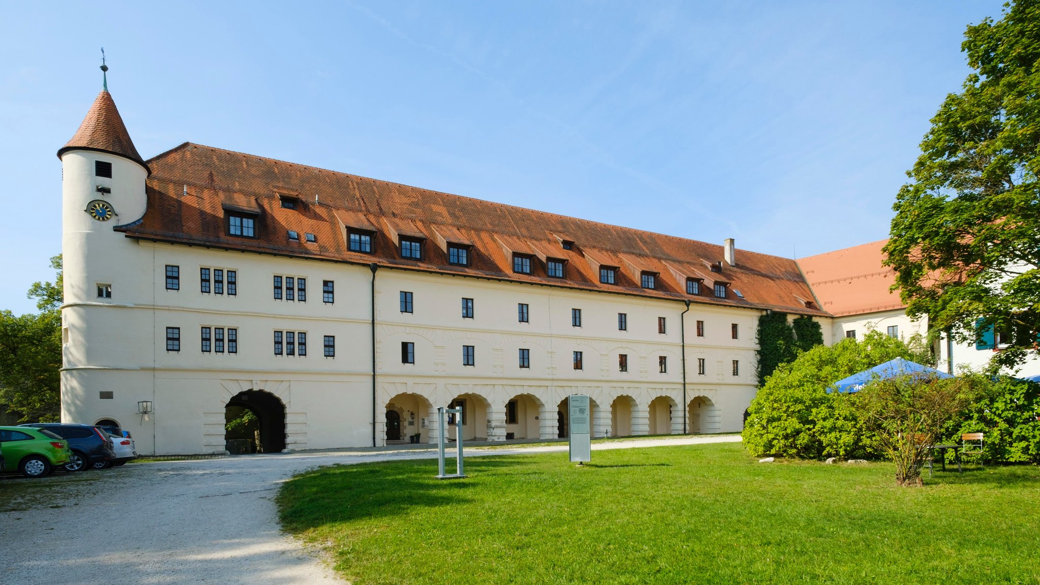 Hier hätten im Oktober die Dreharbeiten beginnen sollen: Das Hohenzollernschloss in Wülzburg