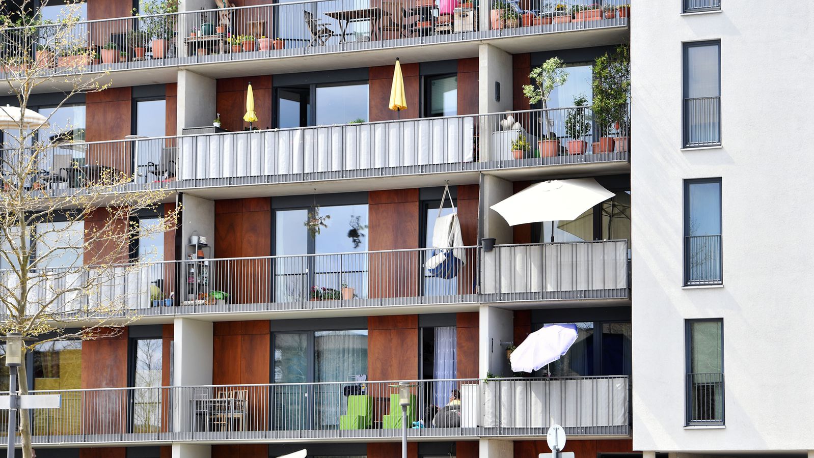 Eltern Mieten Wohnung Für Kind Zweitwohnungssteuer München verdoppelt die Zweitwohnungssteuer | BR24