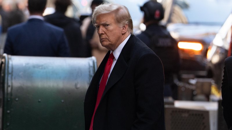 Trump im April beim Schweigegeld-Prozess in New York | Bild: picture alliance / Sipa USA | SOPA Images Trump im April beim Schweigegeld-Prozess in New York