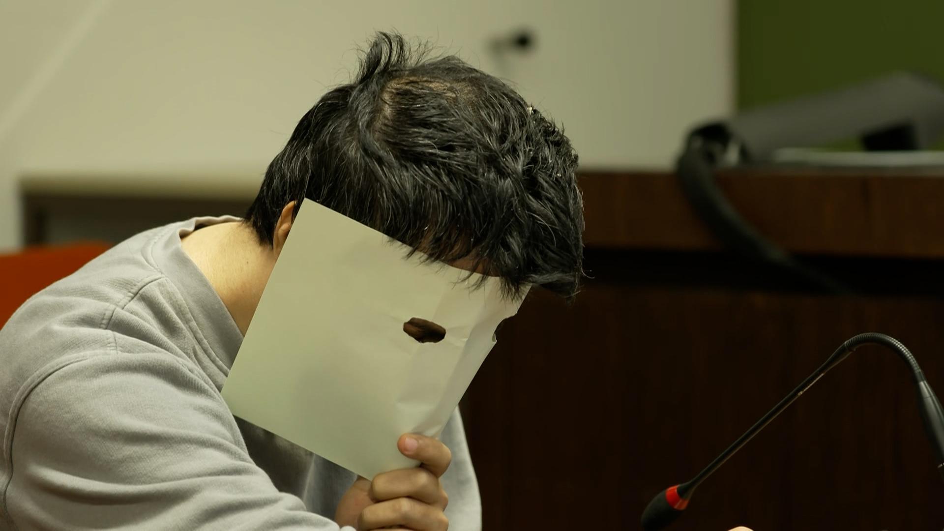 Prozess in München: Ein Ehepaar aus dem Irak, das dem terroristischen IS nahesteht, soll zwei jesidische Mädchen als Sklavinnen gehalten und missbraucht haben. 