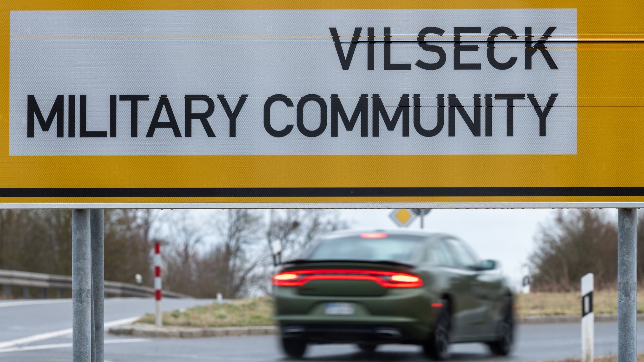 Ortsschild mit der Aufschrift "Vilseck Military Community"