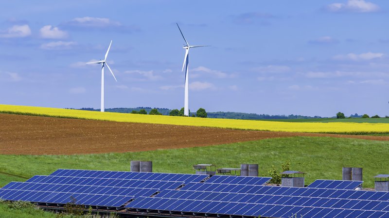 Stromverbrauch nach dem Angebot richten – will man das? | Bild: picture alliance / imageBROKER | Arnulf Hettrich Stromverbrauch nach dem Angebot richten – will man das?