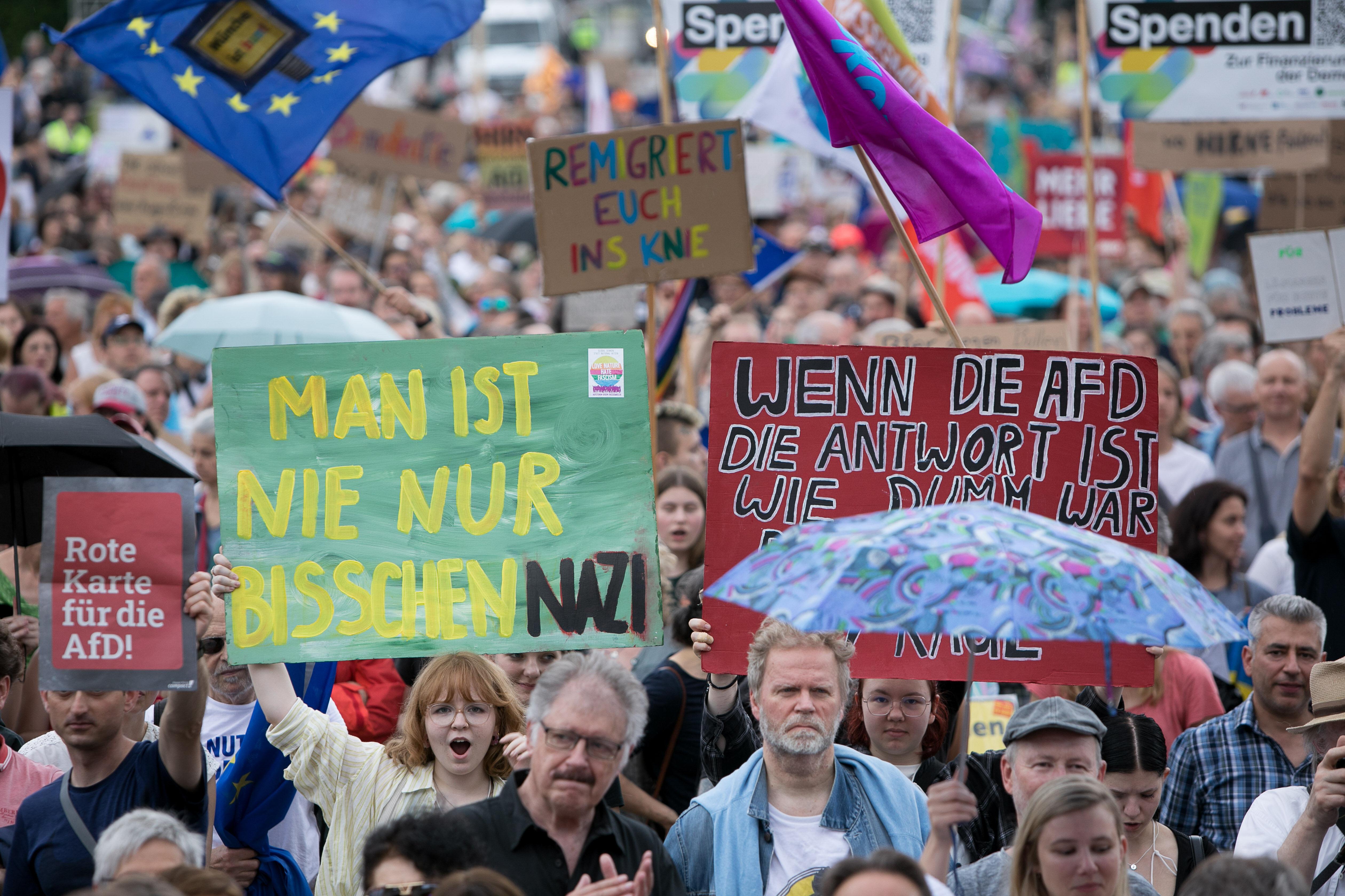 Demonstration "Gegen Rechts" (Symbolbild)