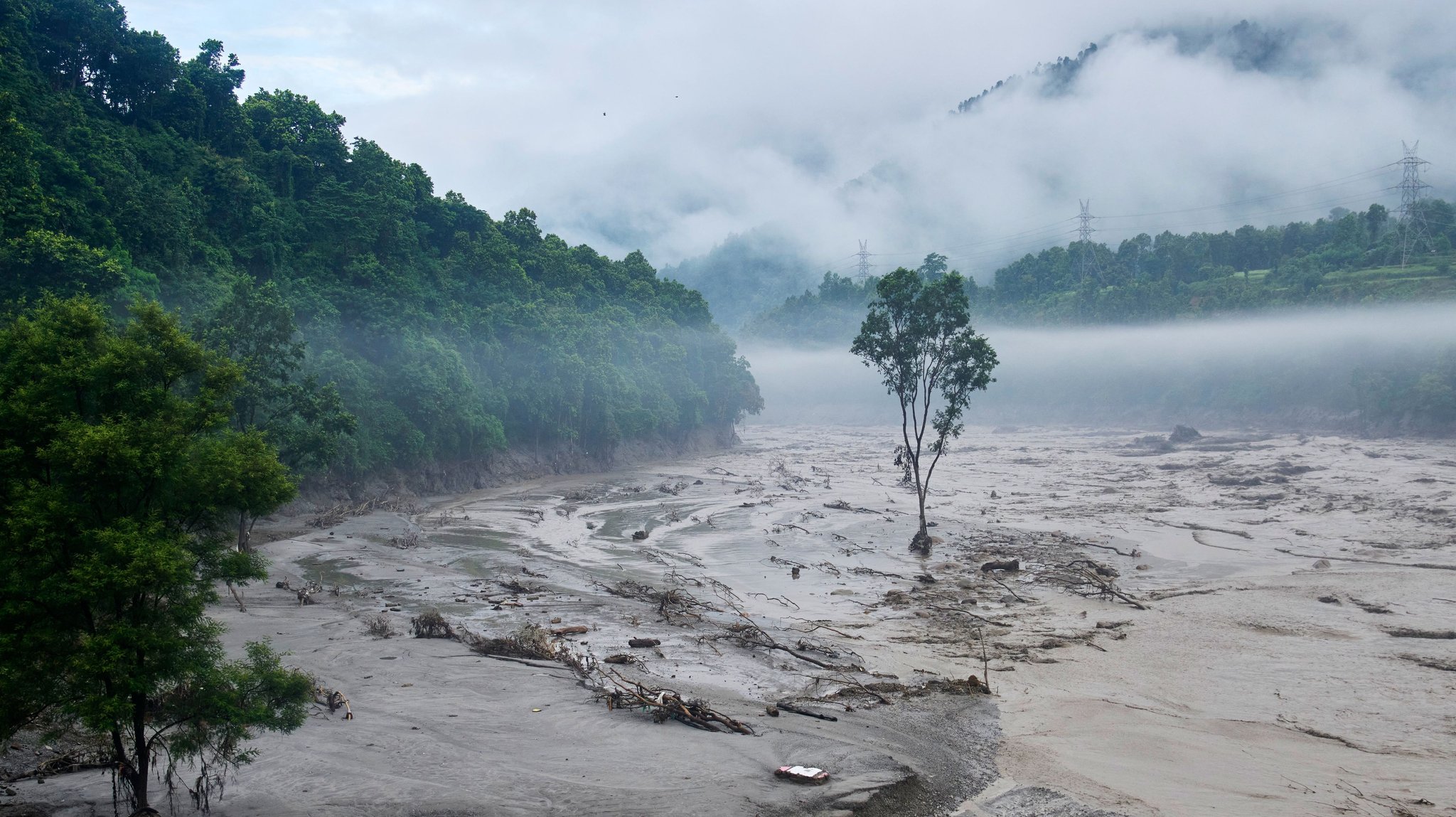 Nepal warnt vor weiterer Flut - noch 3.000 Menschen vermisst 