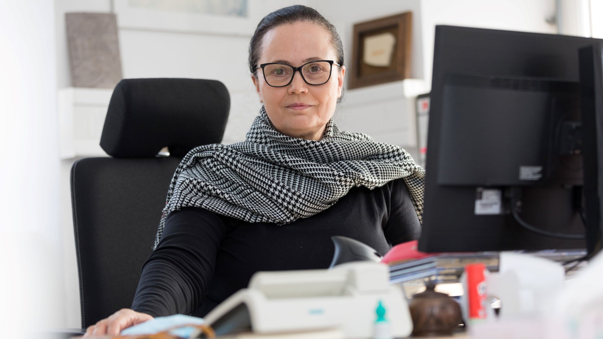 Kathleen Wermke im Büro: Würzburger Verhaltensbiologin gibt Buch über Babygesänge heraus