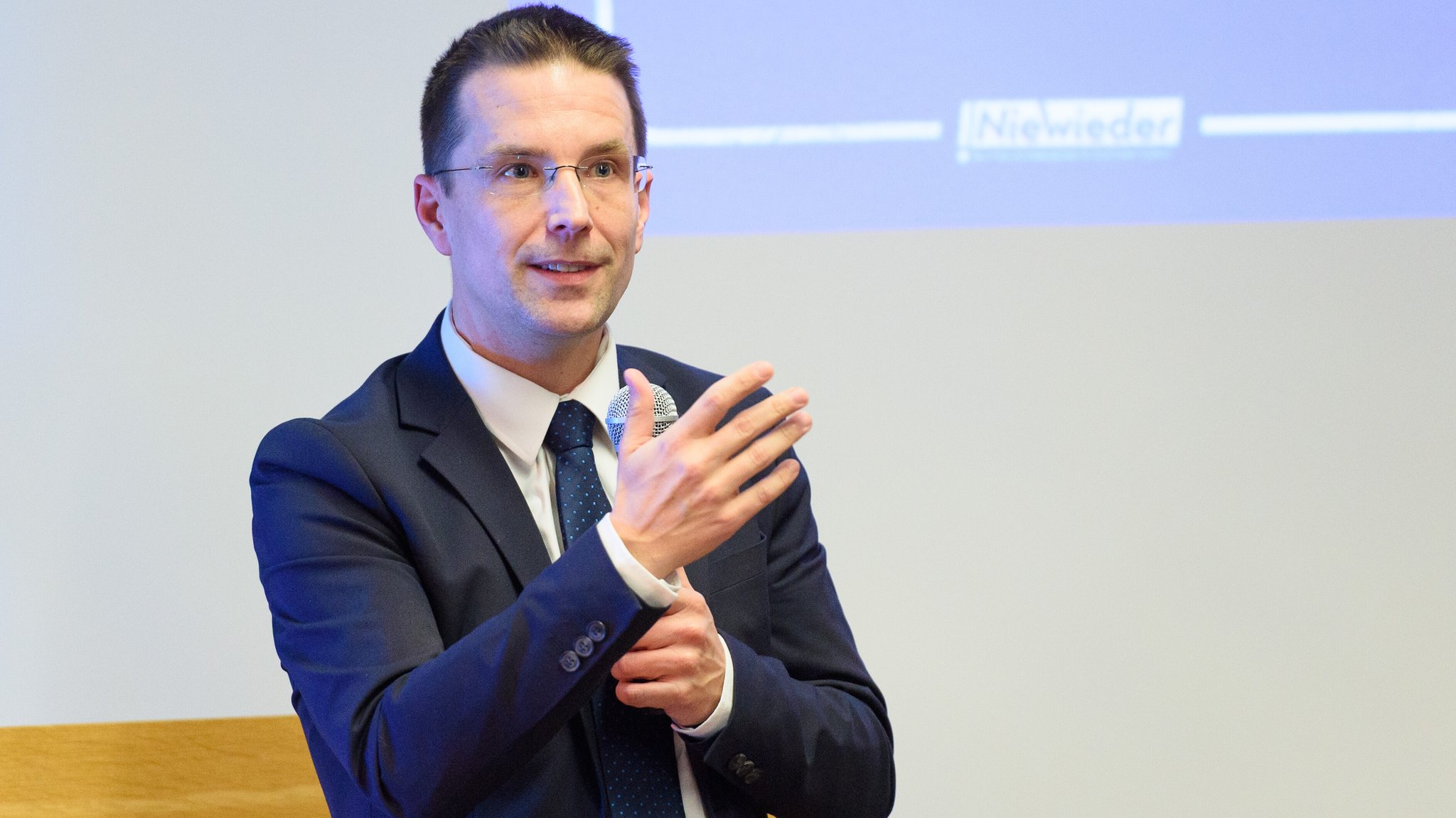 Dr. Christoph Kern | Bild: picture alliance / ZUMAPRESS.com | Sven Beyrich Dr. Christoph Kern