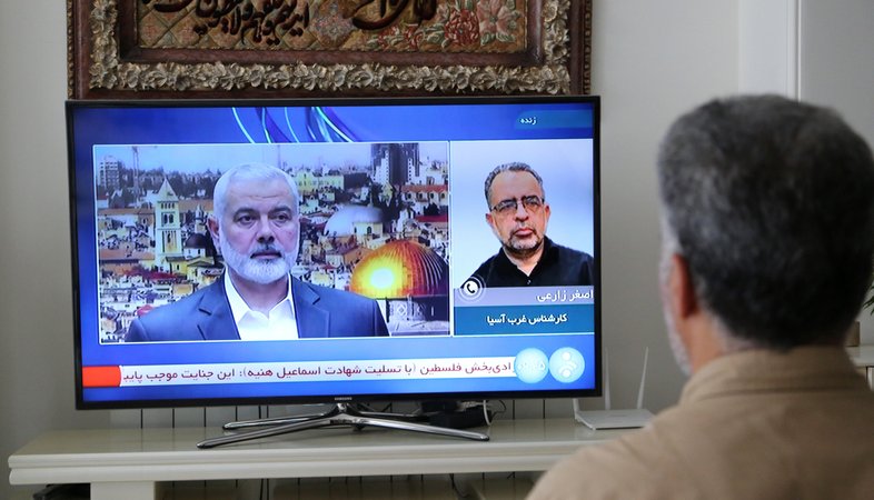Bei einem Anschlag im iranischen Teheran ist der politische Führer der Hamas, Ismail Hanija (links), getötet worden. | Bild: picture alliance / Anadolu | Fatemeh Bahrami Bei einem Anschlag im iranischen Teheran ist der politische Führer der Hamas, Ismail Hanija (links), getötet worden.