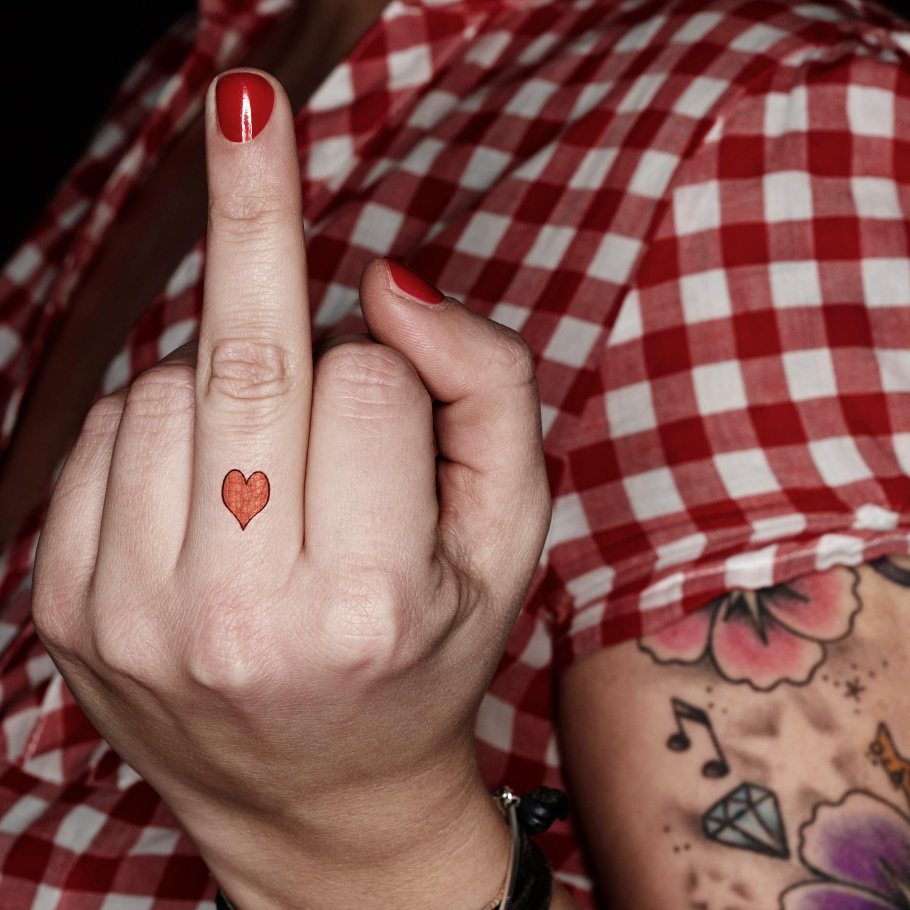 Wer schön sein will, muss leiden: Tattoos gehen buchstäblich unter die Haut episode artwork