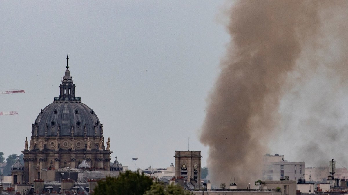 Paris: Mindestens 37 Verletzte bei Hausexplosion - Gasleck?