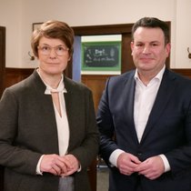 Mit Veronika Grimm und Hubertus Heil | Bild: A.H. Schroll