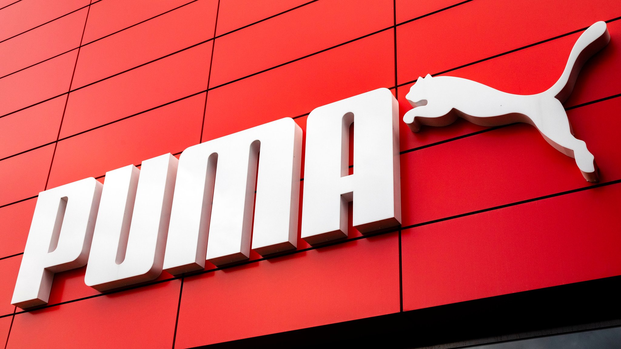 Puma-Schriftzug an Konzernzentrale
