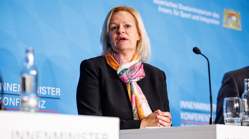 Bundesinnenministerin Nancy Faeser (SPD) Anfang Dezember auf der Innenministerkonferenz in München.