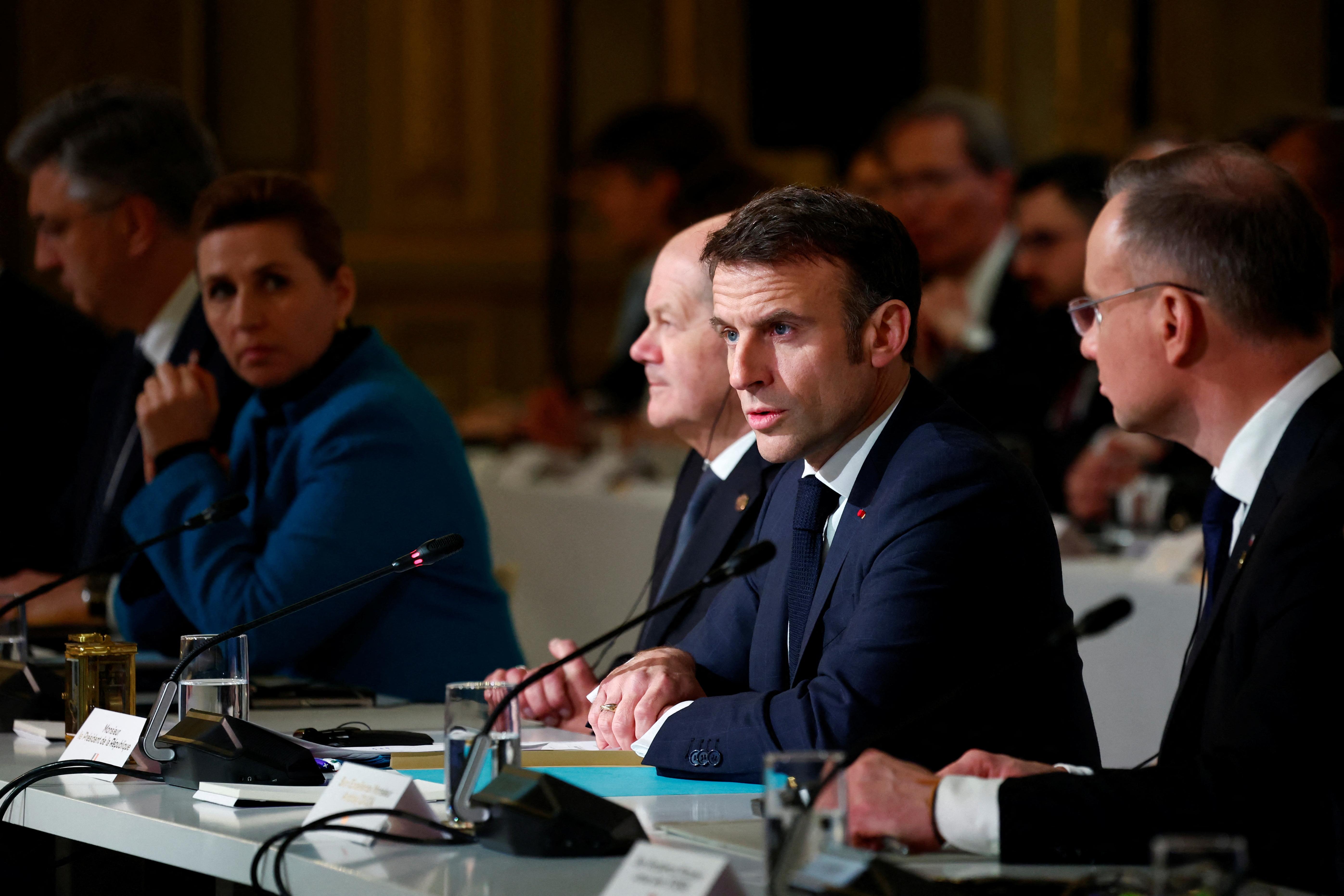 Bei einer Ukraine-Konferenz in Paris hat Frankreichs Präsident Macron die Entsendung westlicher Soldaten nicht ausgeschlossen.