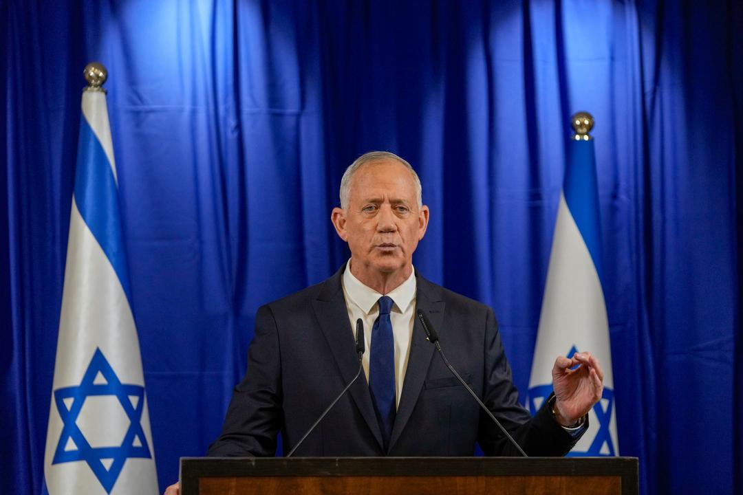 Benny Gantz, ein zentrales Mitglied des dreiköpfigen israelischen Kriegskabinetts, gibt eine Erklärung ab. 