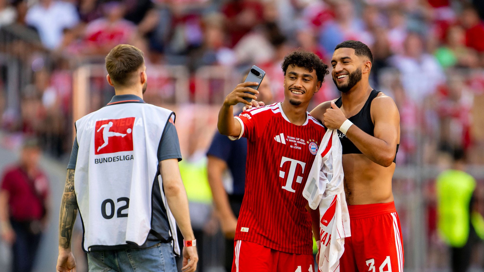 "Nene und Isi – Top-Top-Spieler": FCB-Neuzugänge drehen auf