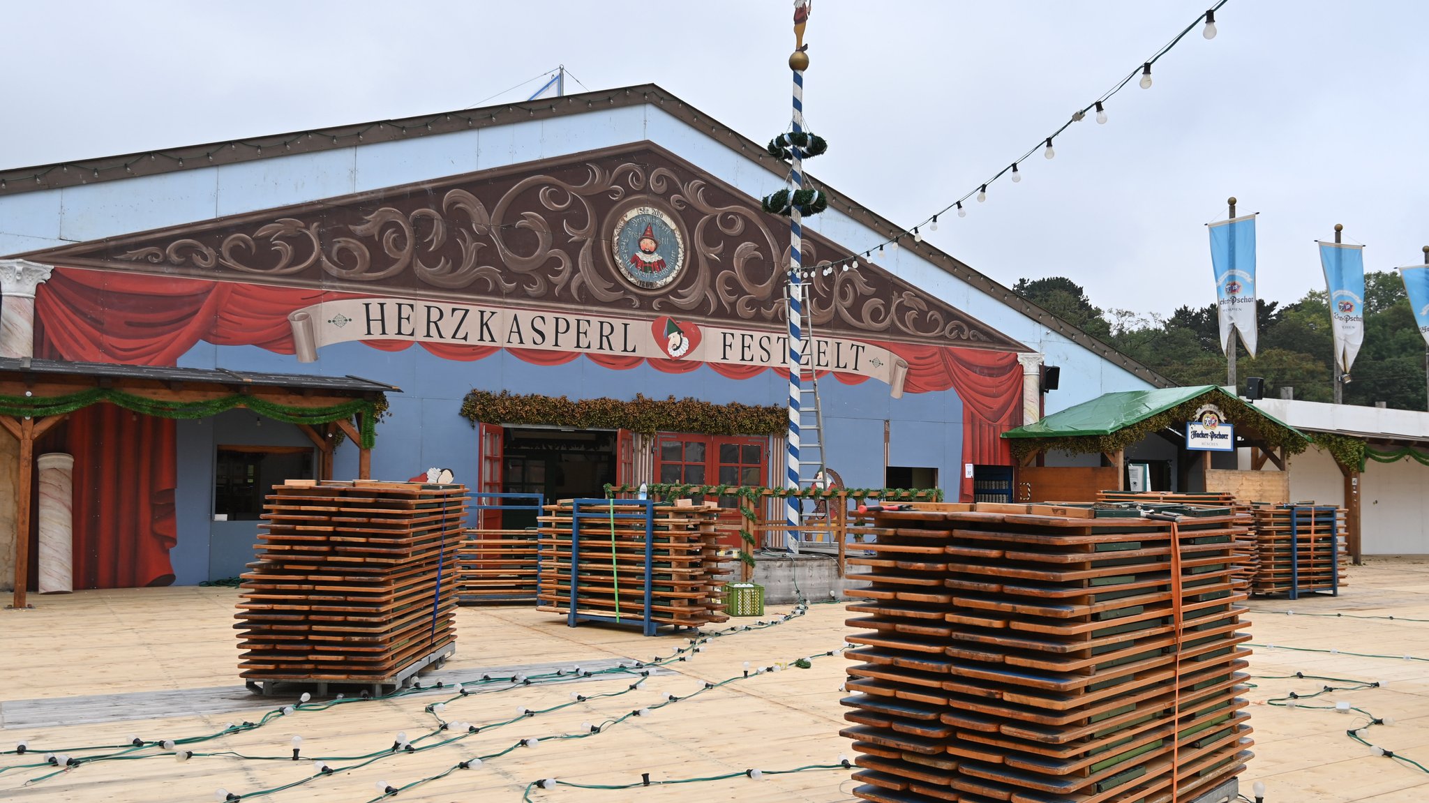 Herzkasperl-Festzelt auf der Oidn Wiesn