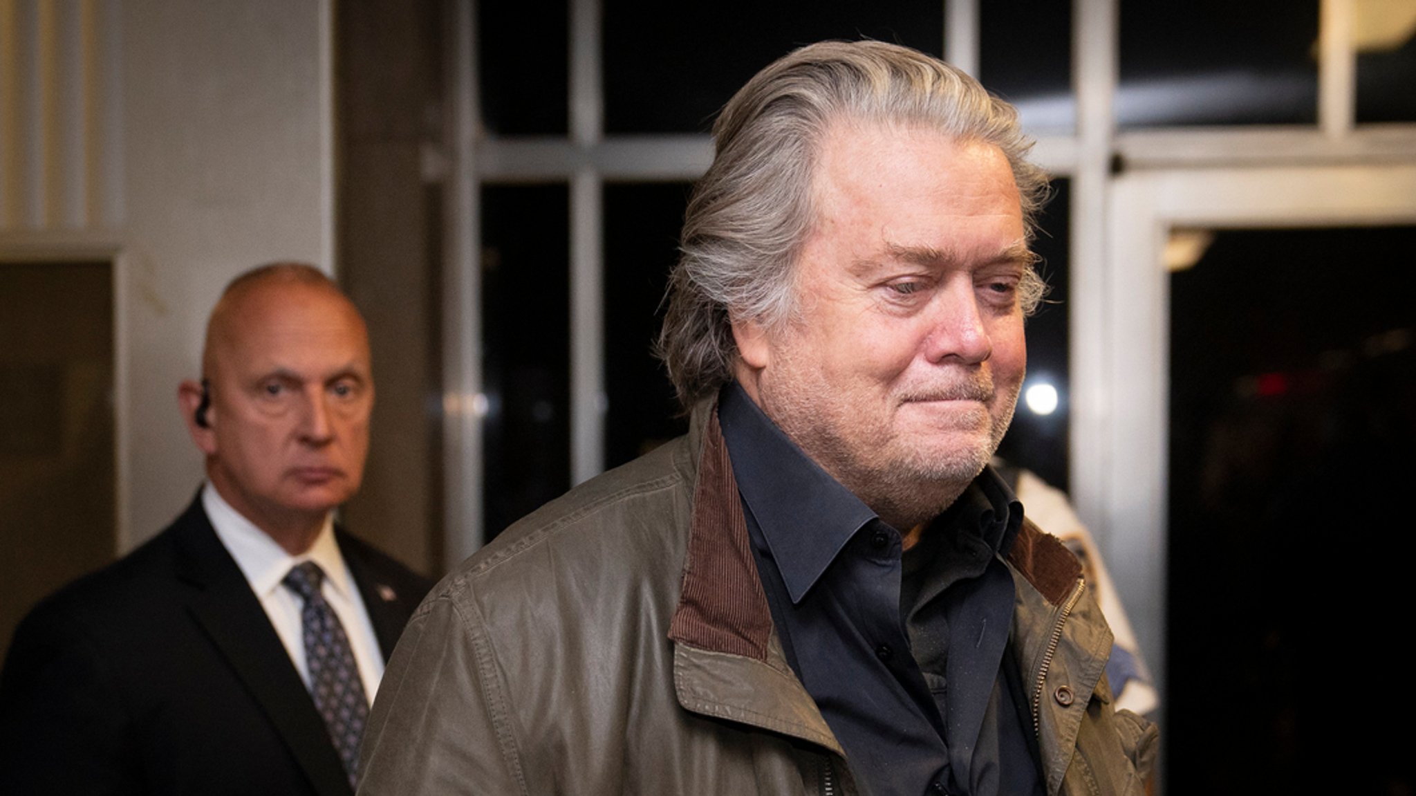 Ex-Trump-Berater Steve Bannon zu vier Monaten Haft verurteilt