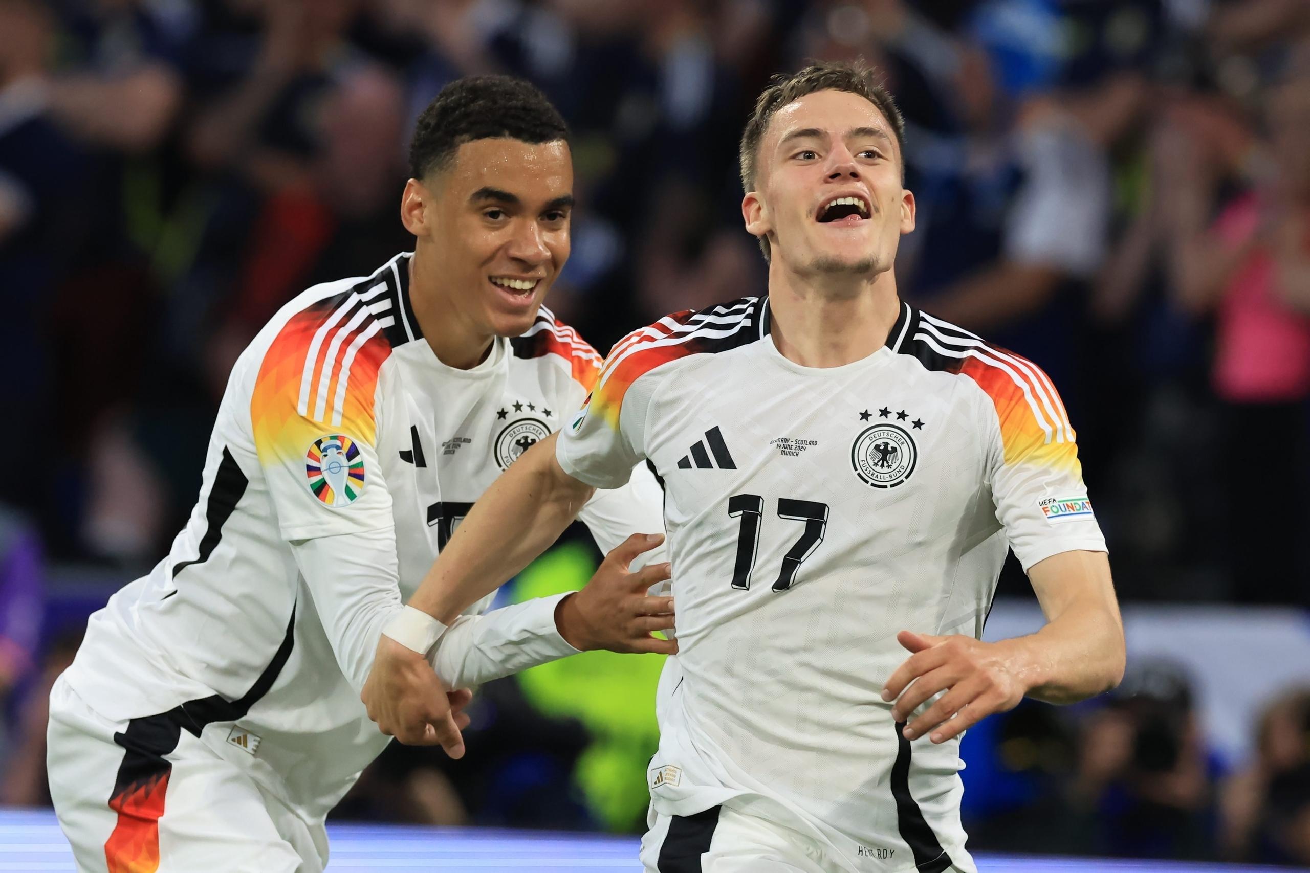 Jamal Musiala (l.) und Florian Wirtz