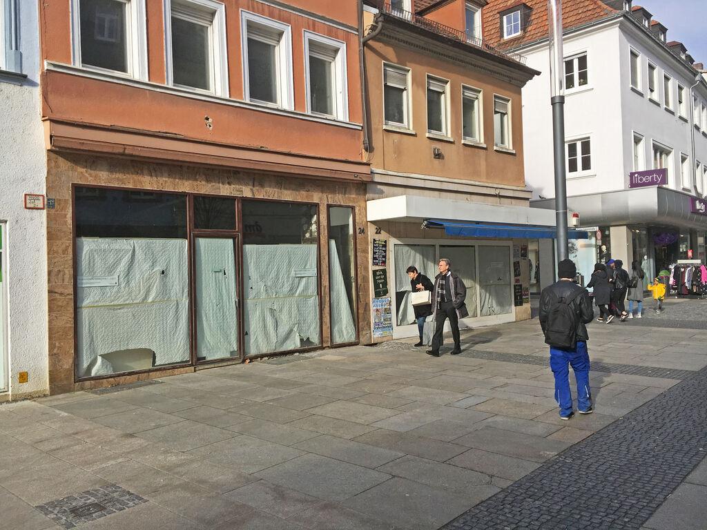 20.02.2019, Schweinfurt - Leerstand von Geschäften in der Schweinfurter Innenstadt. Vor zehn Jahren wurde in Schweinfurt die Stadtgalerie eröffnet. Der Bau des Einkaufscenters mit rund 100 Geschäften war hoch umstritten. Die Kritiker sehen ihre Befürchtungen bestätigt.