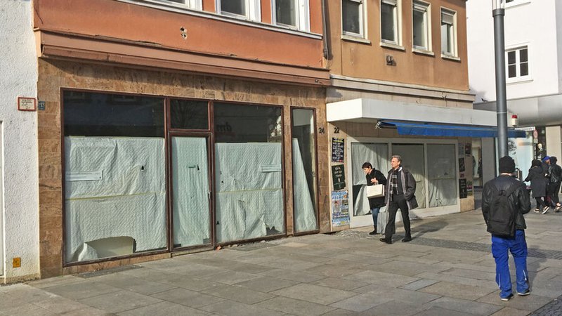 20.02.2019, Schweinfurt - Leerstand von Geschäften in der Schweinfurter Innenstadt. Vor zehn Jahren wurde in Schweinfurt die Stadtgalerie eröffnet. Der Bau des Einkaufscenters mit rund 100 Geschäften war hoch umstritten. Die Kritiker sehen ihre Befürchtungen bestätigt.