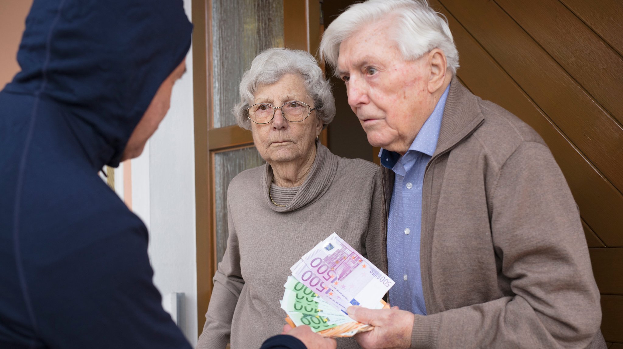 Münchner Senior fällt zum zweiten Mal auf Trickbetrüger rein 