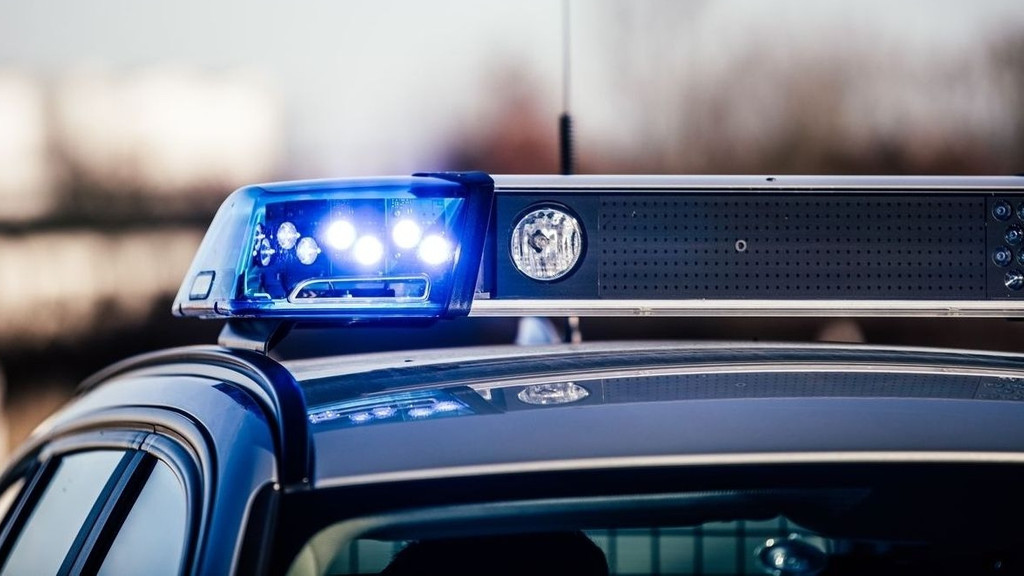 Symbolbild: Blaulicht eines Polizeiautos