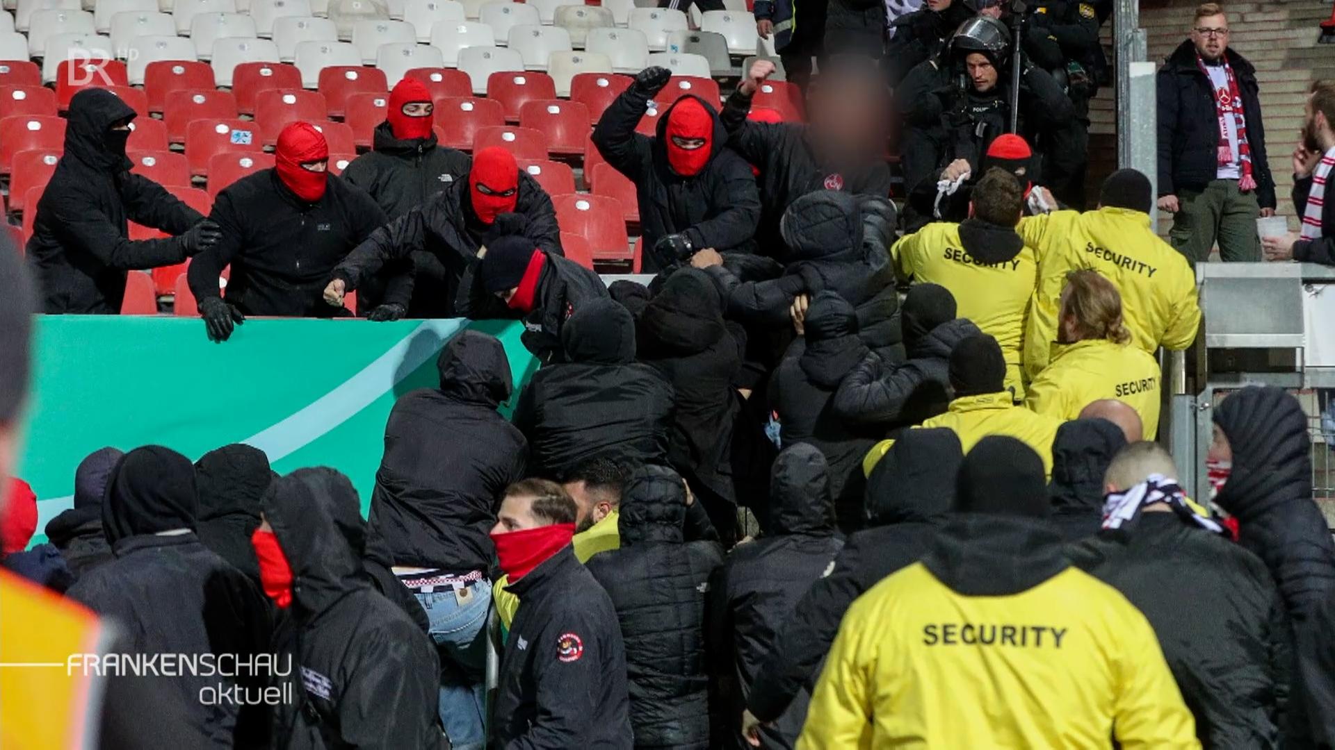 Schlägerei im Max-Morlock-Stadion.