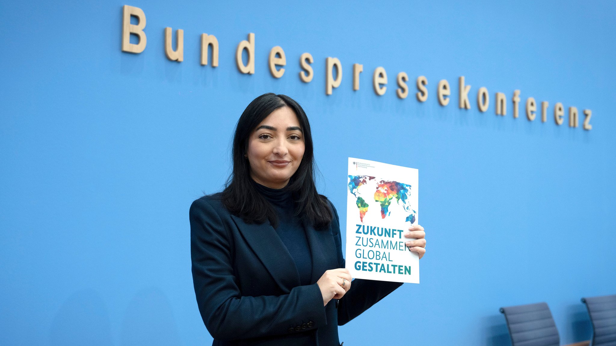 Ministerin Reem Alabali-Radovan (SPD) | Bild: picture alliance / Geisler-Fotopress | Bernd Elmenthaler Ministerin Reem Alabali-Radovan (SPD)