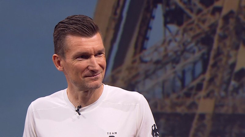 Para-Radler Matthias Schindler im BR-Franken-Studio. | Bild: BR Para-Radler Matthias Schindler im BR-Franken-Studio.