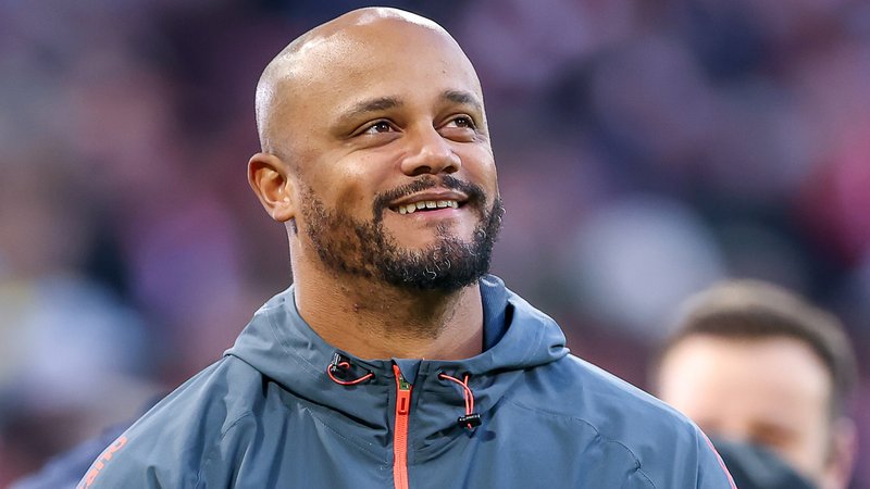 Hat seinen Vertrag beim FC Bayern vorzeitig verlängert: Vincent Kompany | Bild: picture-alliance / dpa Hat seinen Vertrag beim FC Bayern vorzeitig verlängert: Vincent Kompany