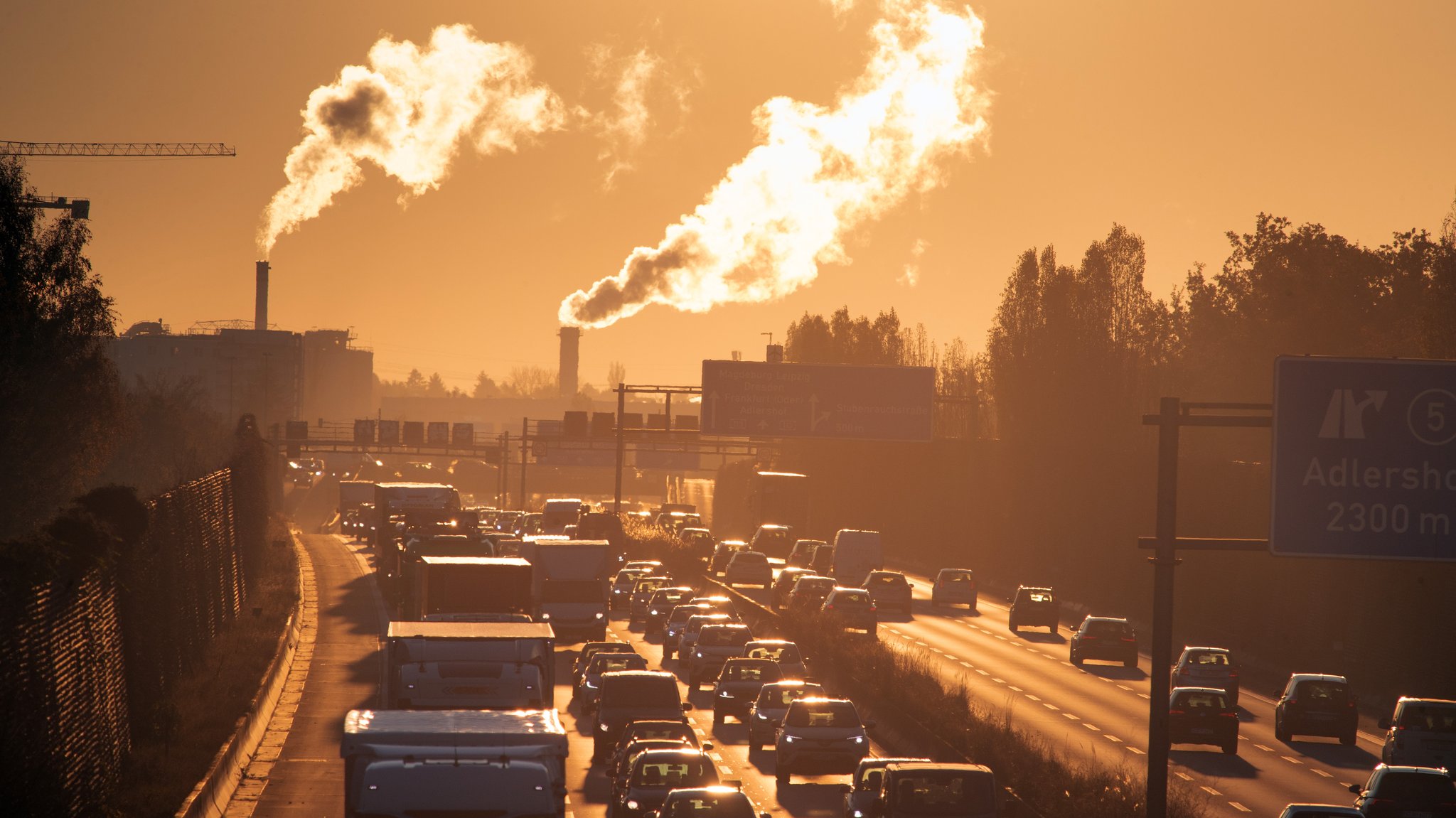  Archivbild: Stau am Morgen auf der A113 in Berlin