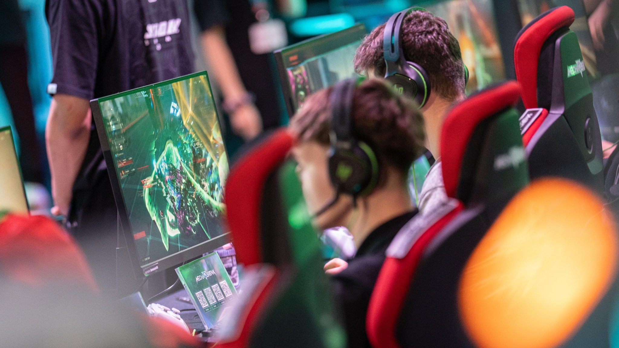 Gamer bei der GamesCom 2025 | Bild: picture alliance / Chris Emil Janßen | Chris Emil Janssen Gamer bei der GamesCom 2025