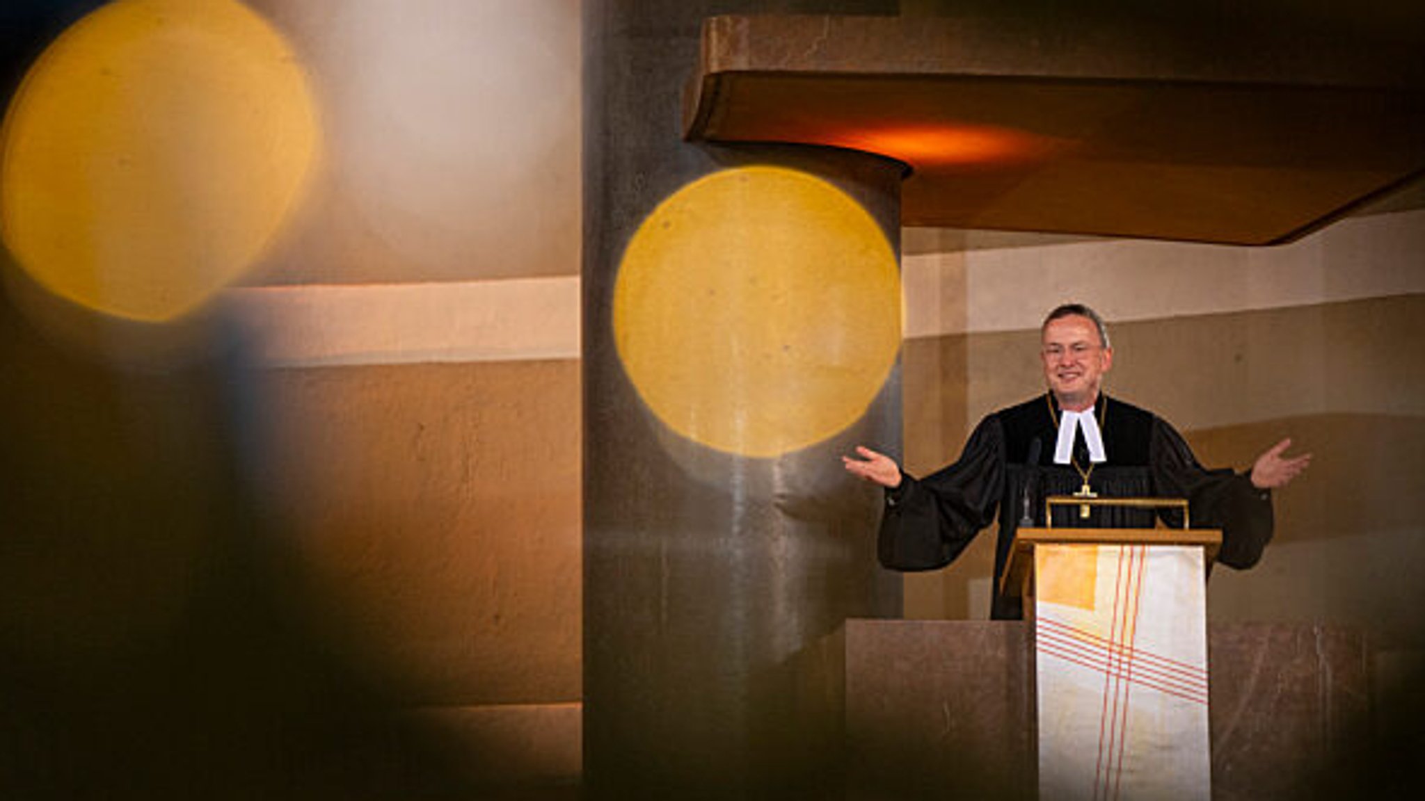 Bayerns evangelischer Landesbischof Christian Kopp wünscht sich mehr Frauen in Leitungspositionen