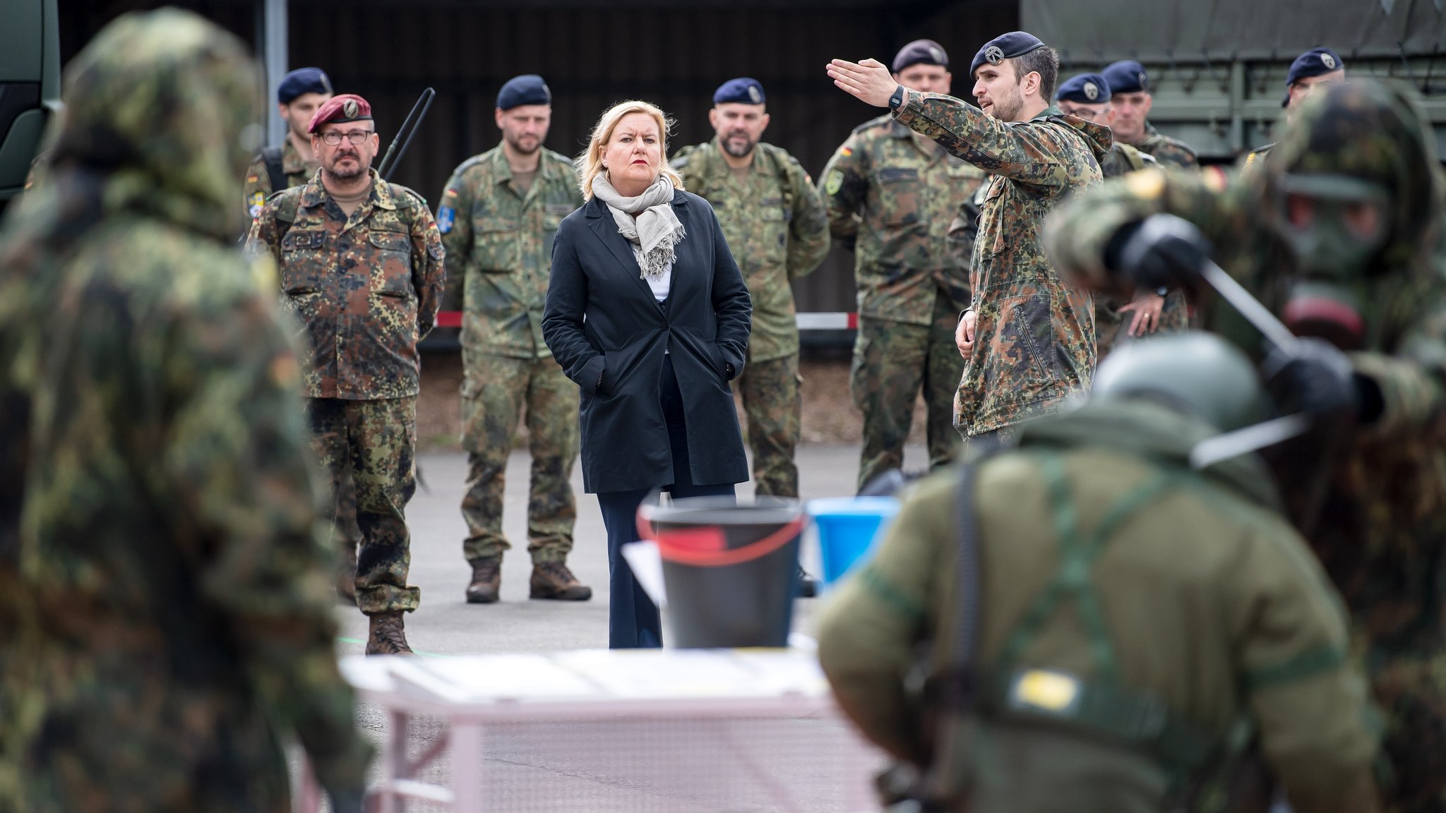 Archivbild (Juni 2022): Wehrbeauftragte des Bundestags, Eva Högl (SPD), beim Besuch des Objektschutzregiments der Luftwaffe "Friesland". 