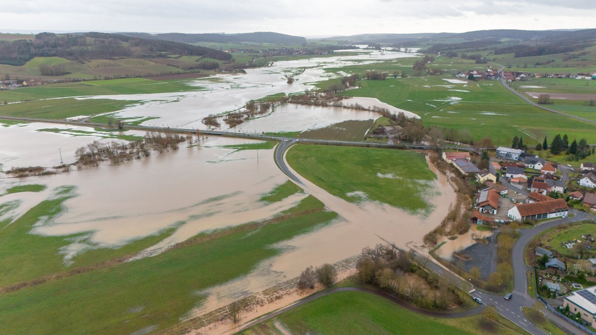 Tauwetter führt zu Hochwasser und Überschwemmungen in Bayern