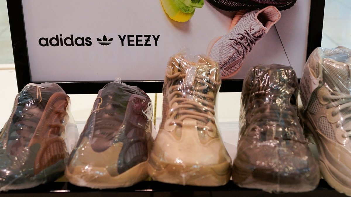 "Yeezy"-Verkäufe: Adidas passt Prognose für Gesamtjahr an