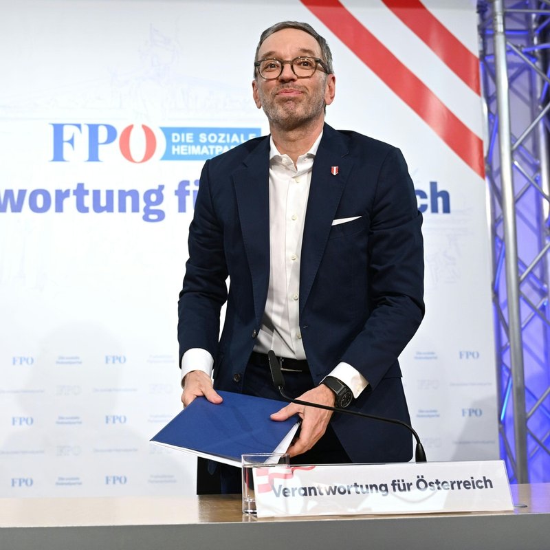 Regierungsverantwortung der FPÖ: Ist die politische Kultur in Österreich bedroht? - Kultur-Update | BR Podcast