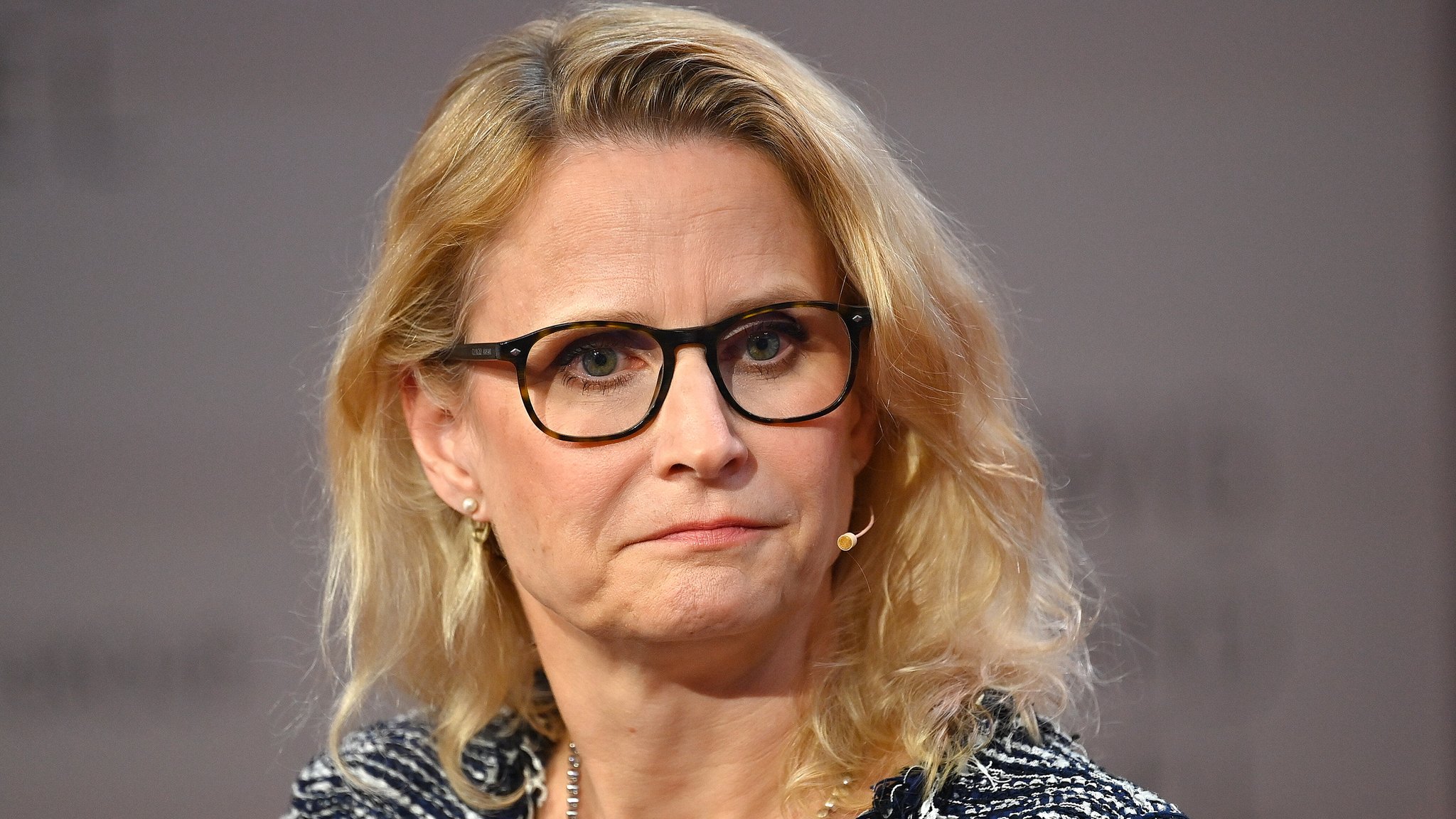 Zu sehen ist Renate Vachenauer beim Ludwig Erhard Gipfel 2024 auf Gut Kaltenbrunn am Tegernsee. | Bild: picture alliance / SVEN SIMON / Frank Hoermann Zu sehen ist Renate Vachenauer beim Ludwig Erhard Gipfel 2024 auf Gut Kaltenbrunn am Tegernsee.