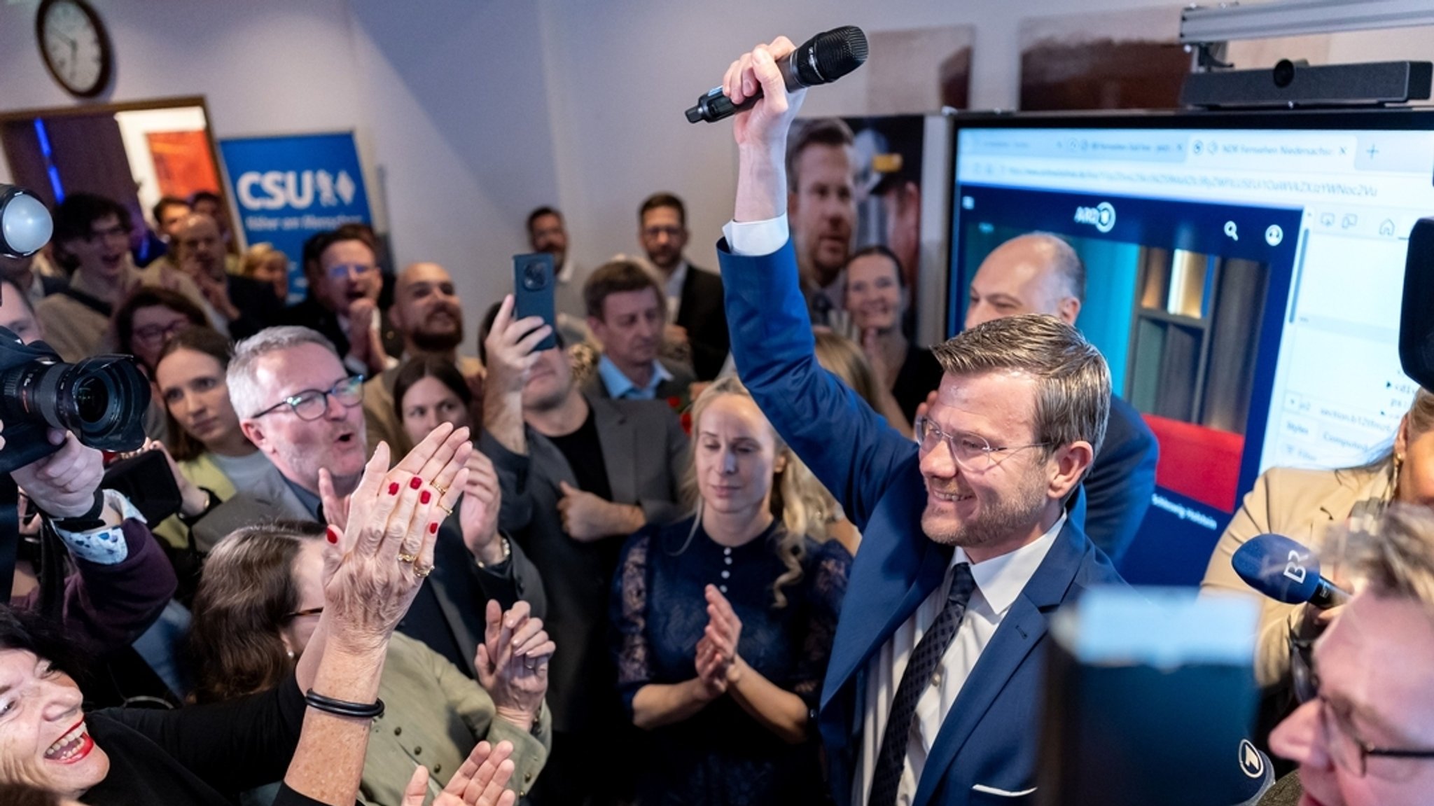 Marcus König bei der Wahlaprty