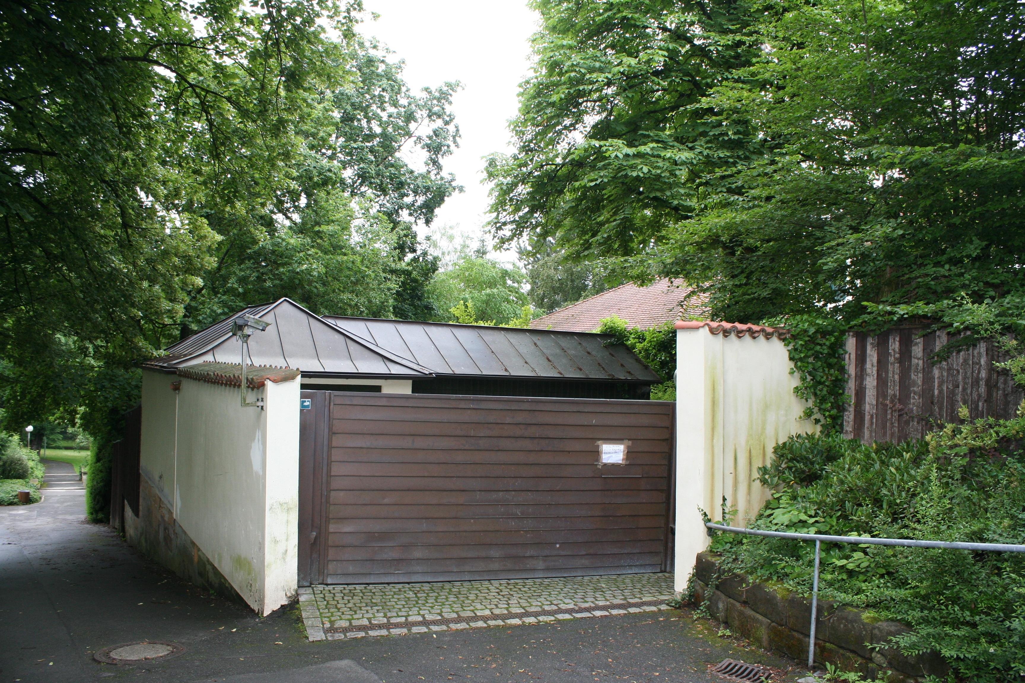 Blick auf das Anwesen am Festspielhügel 3 in Bayreuth